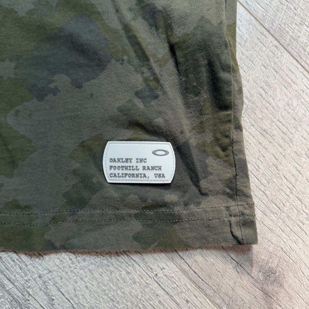 Oakley Green Digital Camouflage Size Large Y2K - Picture 2 of 8